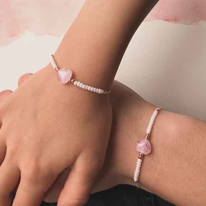 Set náramků pro maminku a dcerku ♥️ Ten nejkrásnější dárek 🎁 Každodenní připomínka, že se máte rády, i když spolu zrovna...